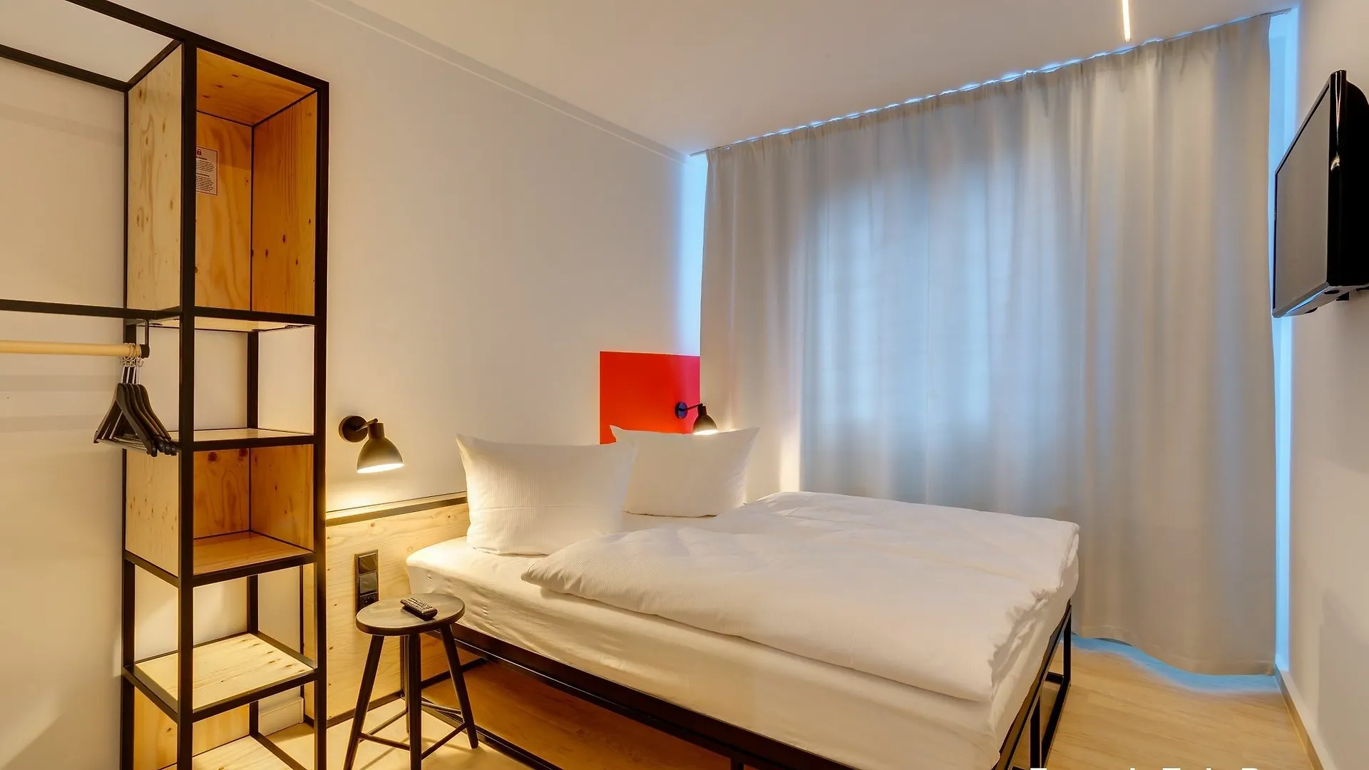 Meininger Roma Termini Hotel 0*, Rome